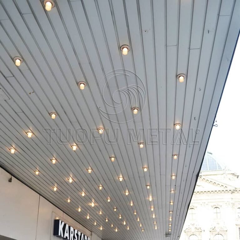 Clip-in aluminum ceiling tile for Shopping Malls - project application