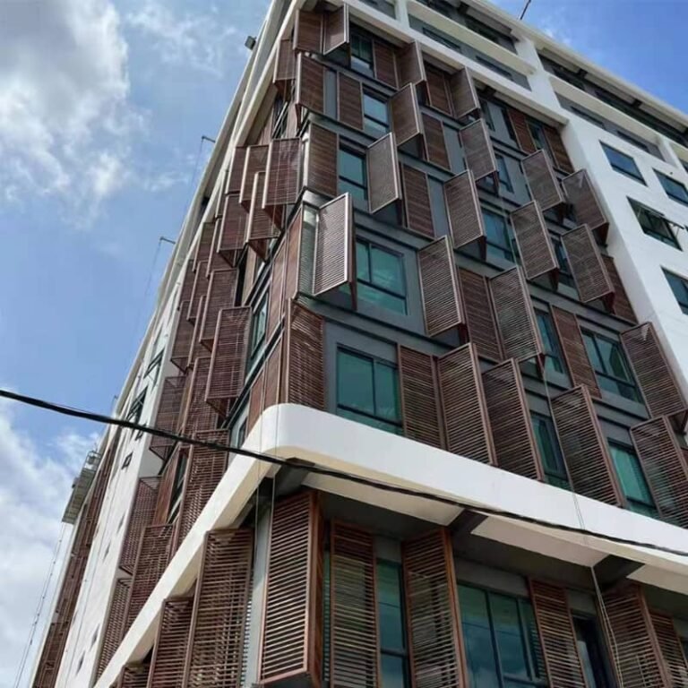 Aluminum louver - detail view